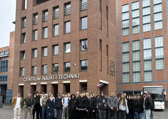 Uczniowie z Knurowa odkrywali naukę w Centrum EC1 w Łodzi