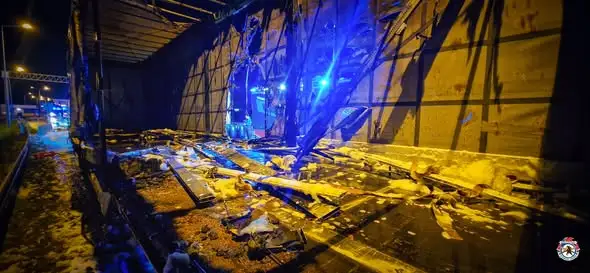 Pożar naczepy ciężarowej na DK88 przy węźle A4 Kleszczów