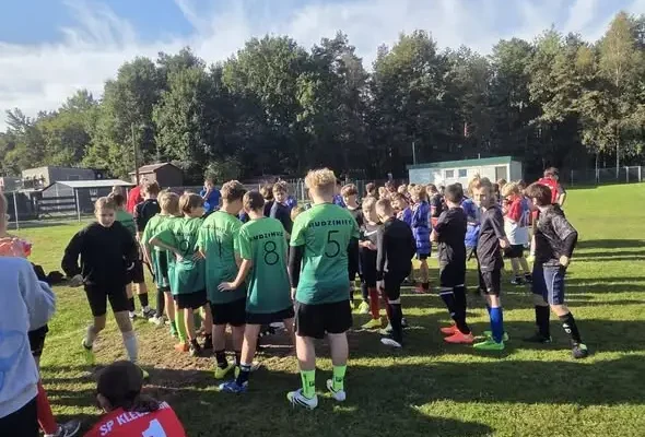 Gminne Igrzyska Dzieci w piłce nożnej w Łączy – sukcesy młodych sportowców