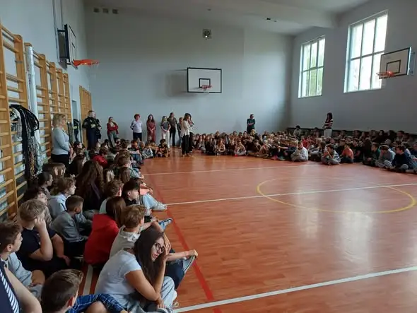 Bezpieczeństwo w szkole tematem spotkania z Policją i Strażą Miejską
