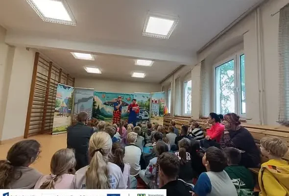 Spektakl o smogu i OZE w szkołach Gminy Sośnicowice