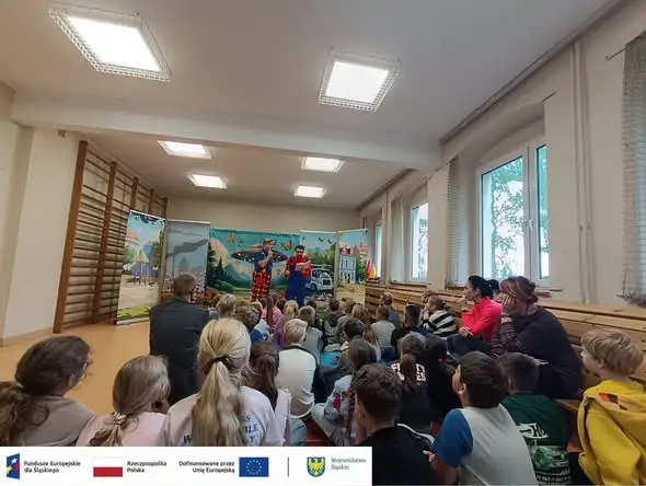 Spektakl o smogu i OZE w szkołach Gminy Sośnicowice