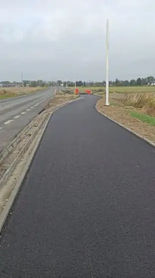 Przyszowice: budowa drogi dla pieszych i rowerów przy ul. Granicznej trwa