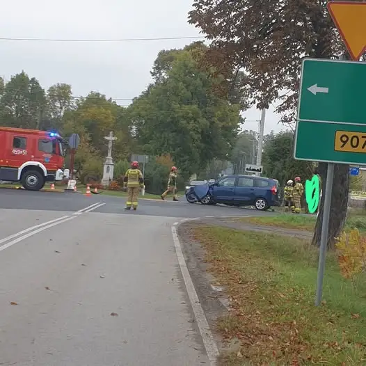 Kolizja na DW907 w Kieleczce – ruch wahadłowy i apel do kierowców