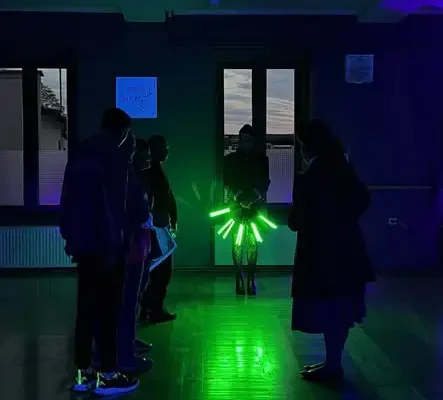 Familijna teatrogra „Nasza Kolej” – podróż pełna zagadek i emocji
