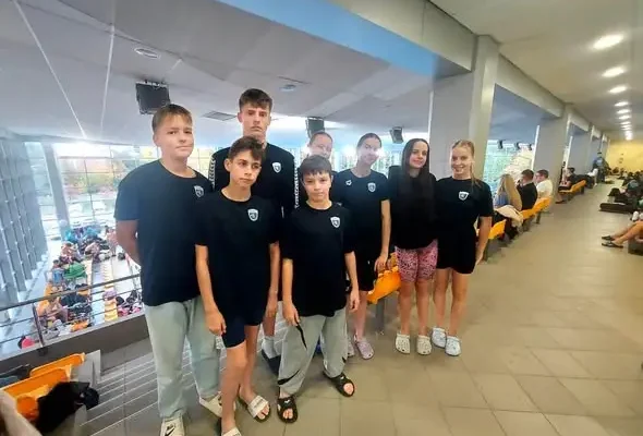 Pływacy Jedności Gierałtowice z 17 medalami i drugim miejscem w Rybniku
