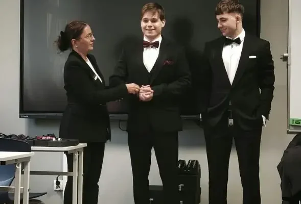 Knurów: maturzyści uczyli się elegancji i savoir-vivre’u na warsztatach